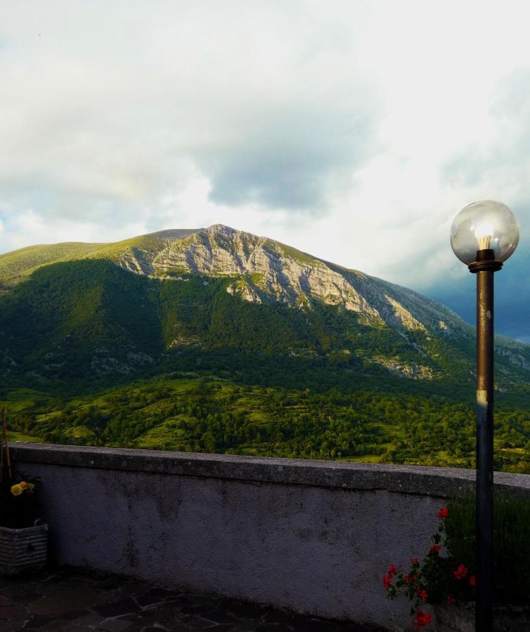 La Pieja Otel Opi Dış mekan fotoğraf