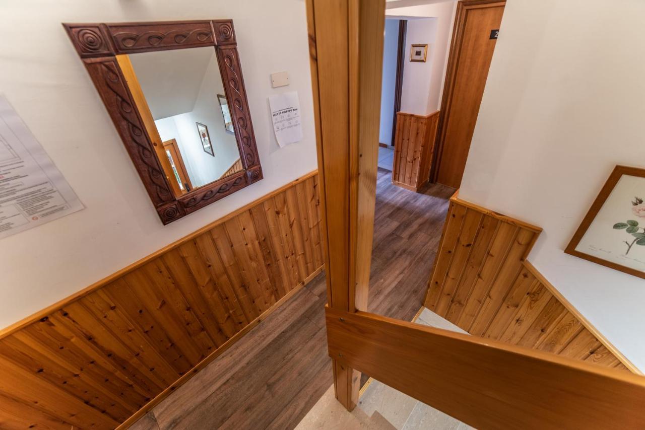 La Pieja Otel Opi Dış mekan fotoğraf